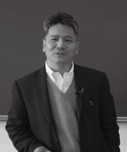 楊懷進:從“騙子”到“光伏之父”