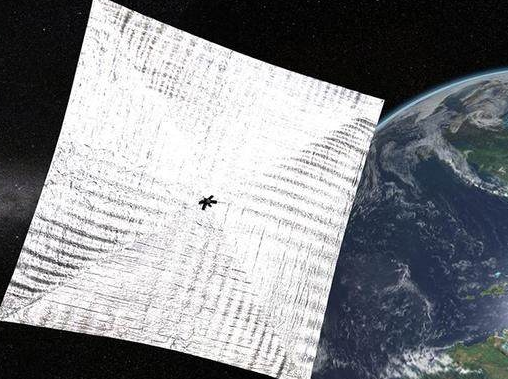 強(qiáng)大的太陽(yáng)能無(wú)線電發(fā)射機(jī)可以使用光子來(lái)驅(qū)動(dòng)艦船跨越星系飛行