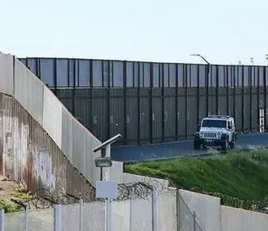 特朗普要建的“太陽(yáng)能墻”是啥樣?設(shè)計(jì)者說(shuō)墨西哥人都滿意