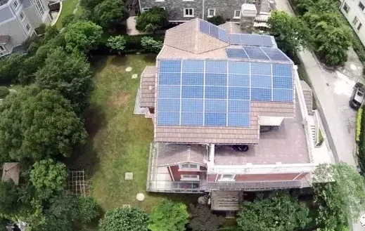 雷擊、暴雨、冰雹光伏電站三大殺手,用戶不早預防損失是致命的!
