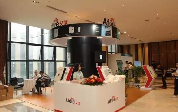 小伙伴們，有誰(shuí)見(jiàn)過(guò)這款逆變器