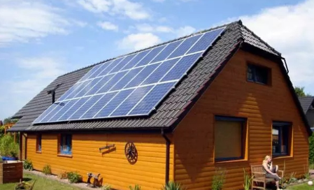 夏天光伏發電系統的發電量會提高?