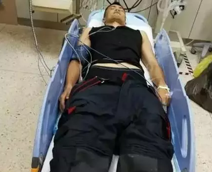 又雙叒叕現(xiàn)火災(zāi)!為撲救晶澳大火,消防戰(zhàn)士連續(xù)作戰(zhàn)累暈現(xiàn)場(chǎng)