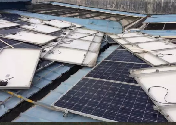 廣東開平屋頂光伏一片狼籍,屋頂光伏電站如何抵御自然災害