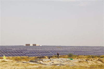 庫布其:領跑光伏發電 打造沙漠藍海