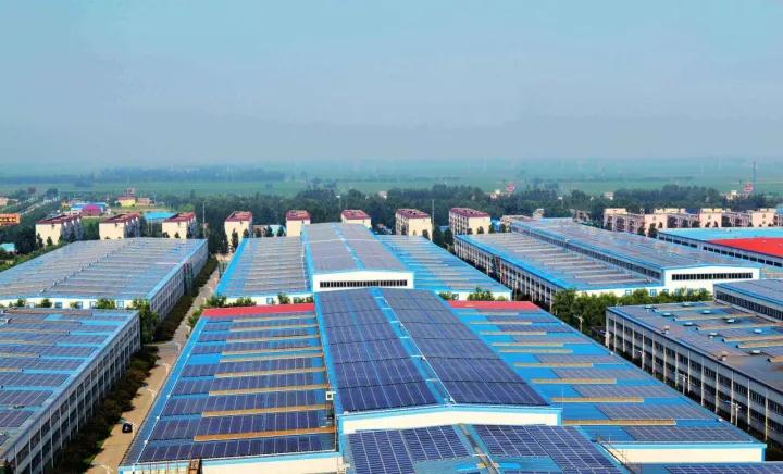 彩鋼屋頂安裝光伏發(fā)電站,重點(diǎn)注意事項(xiàng)