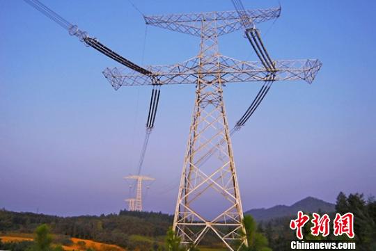 ±800千伏向家壩至上海特高壓線路。