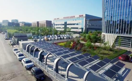 世界首座&ldquo;充電、光伏、儲能&rdquo;智慧車棚投入運營