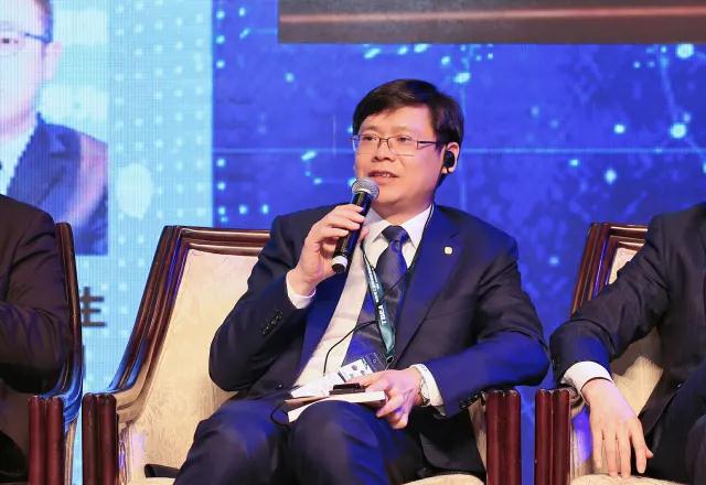 舒樺、朱戰(zhàn)軍、孫興平SNEC對話全球光伏領(lǐng)袖