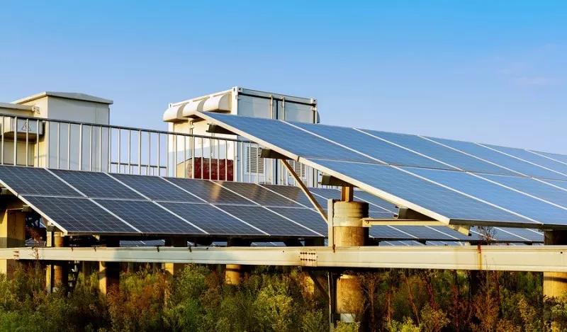 光伏逆變器太燙手？你需要給它散散熱了！