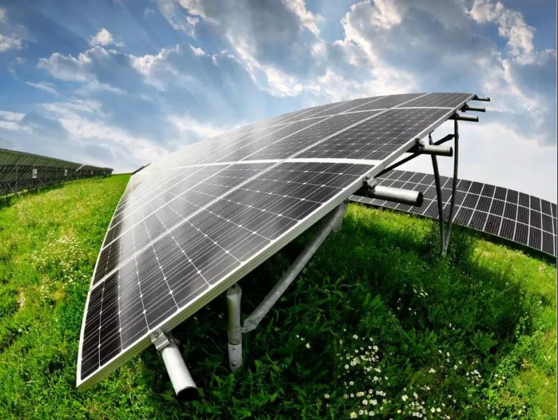 中國光伏十年經歷了什么? 到底是該遏止還是該鼓掌?