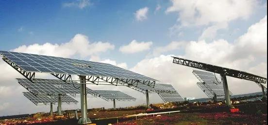 光伏新政之下的疑問:市場(chǎng)問題為何不能用市場(chǎng)機(jī)制解決?