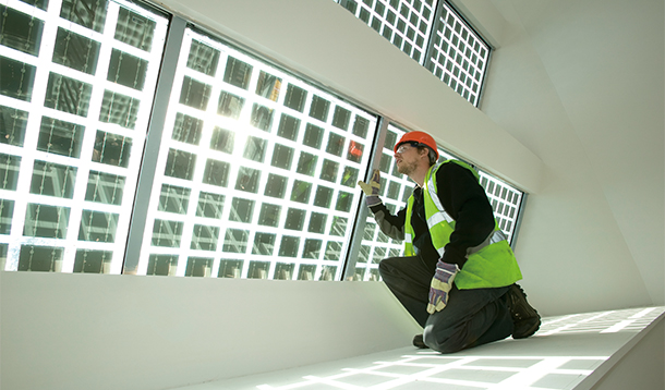 光伏新一輪價格戰:大廠商以價換量 部分中小廠商臨出局