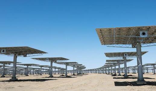 入駐敦煌市光電產業園區的光熱發電站項目年底建成投用