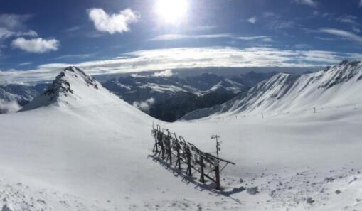 瑞士新研究:讓光伏電站登上阿爾卑斯山